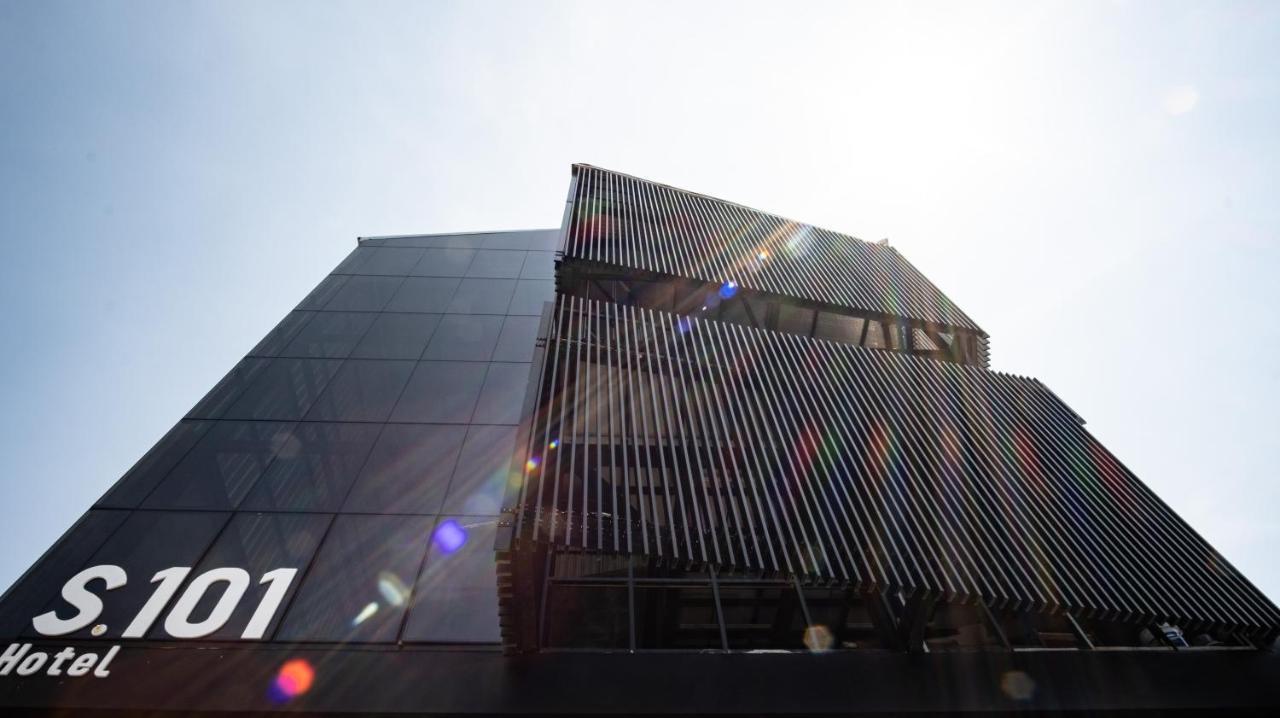 S101 Hotels Semarang Exterior photo
