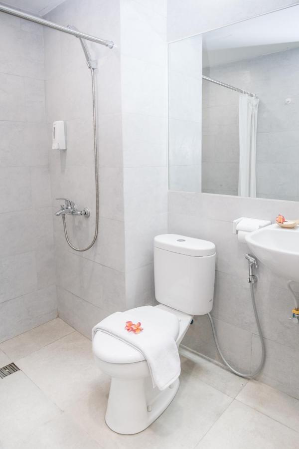 S101 Hotels Semarang Exterior photo