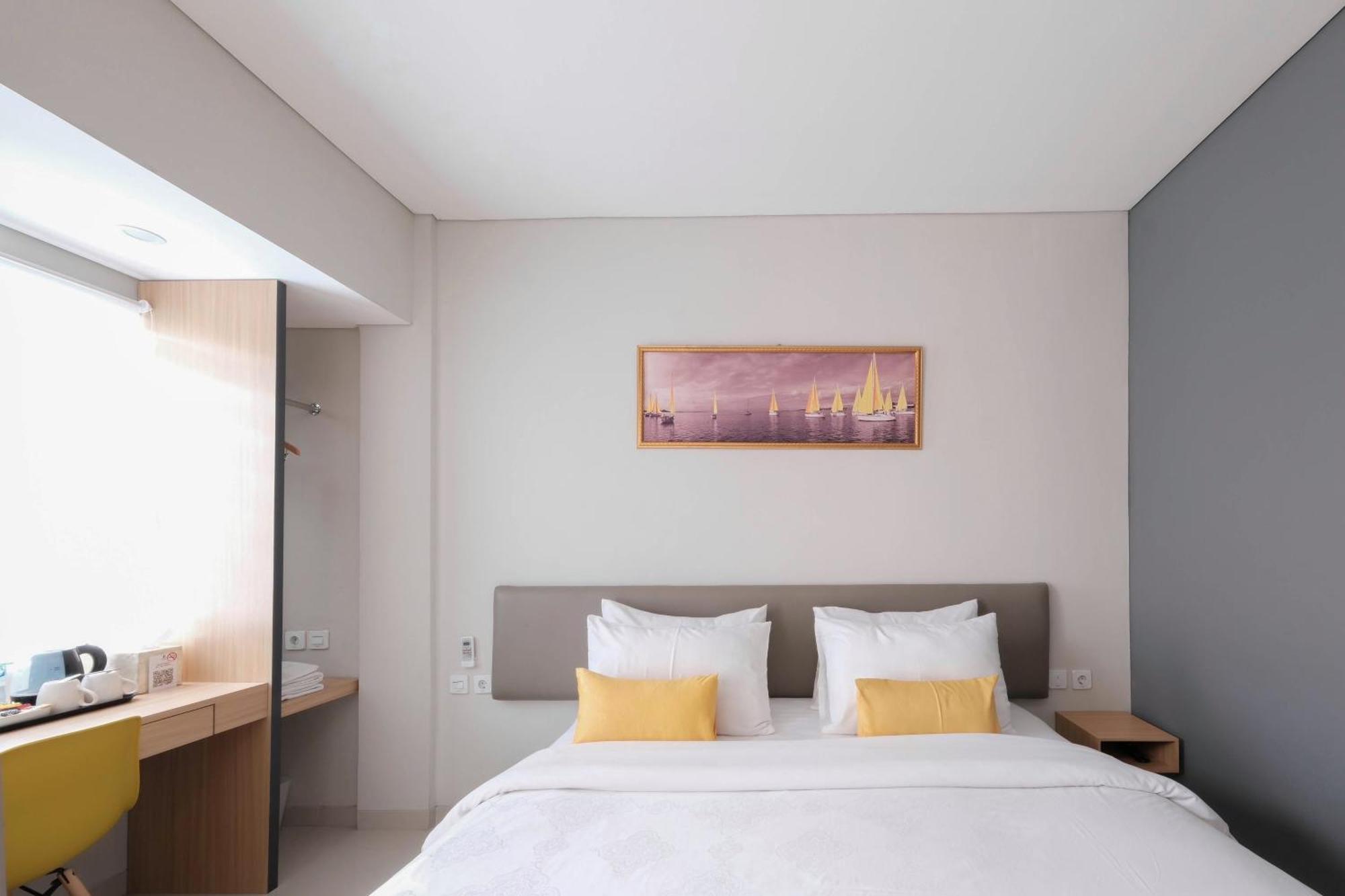 S101 Hotels Semarang Exterior photo