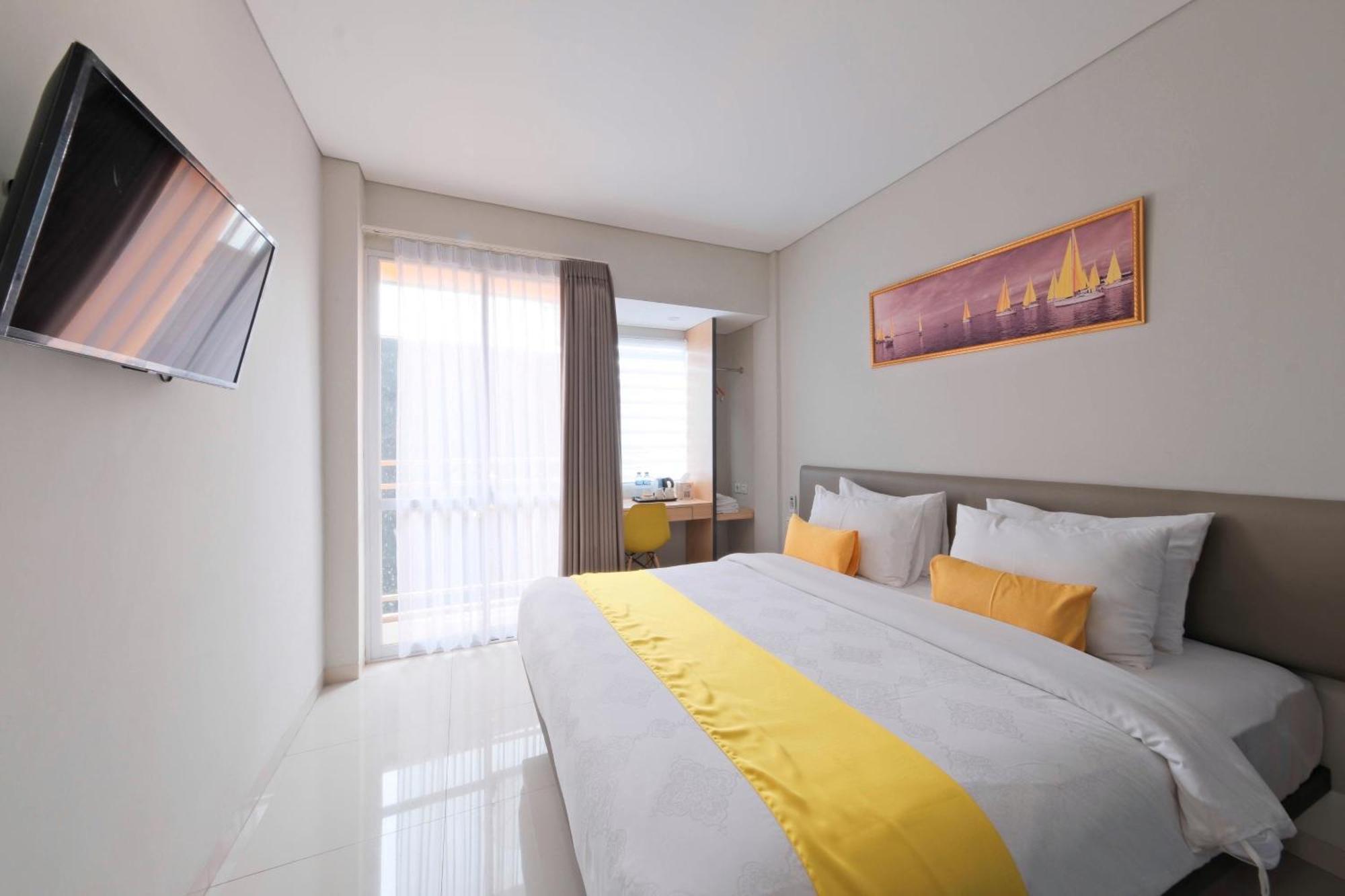 S101 Hotels Semarang Exterior photo