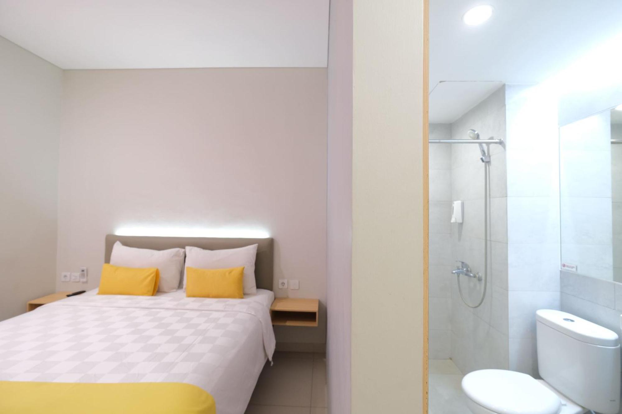 S101 Hotels Semarang Exterior photo